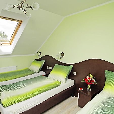 Hotel Albatros Wasosz Bagian luar foto
