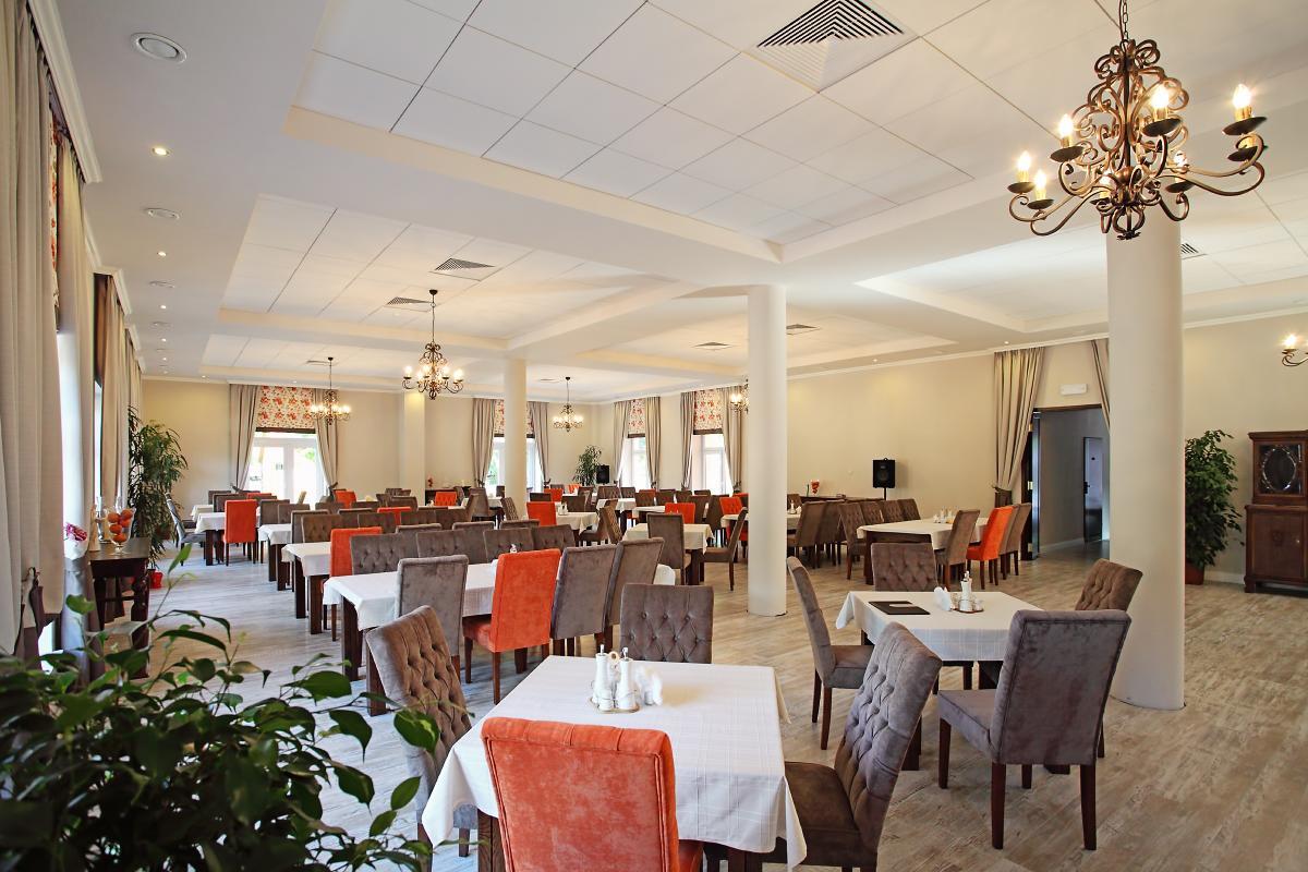 Hotel Albatros Wasosz Bagian luar foto
