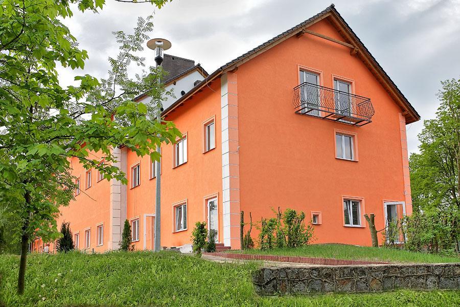 Hotel Albatros Wasosz Bagian luar foto