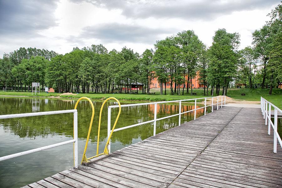 Hotel Albatros Wasosz Bagian luar foto